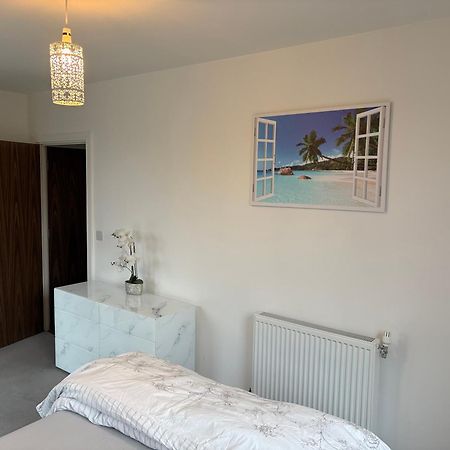 Spacious Apartment In The Heart Of Chelmsford Exterior foto